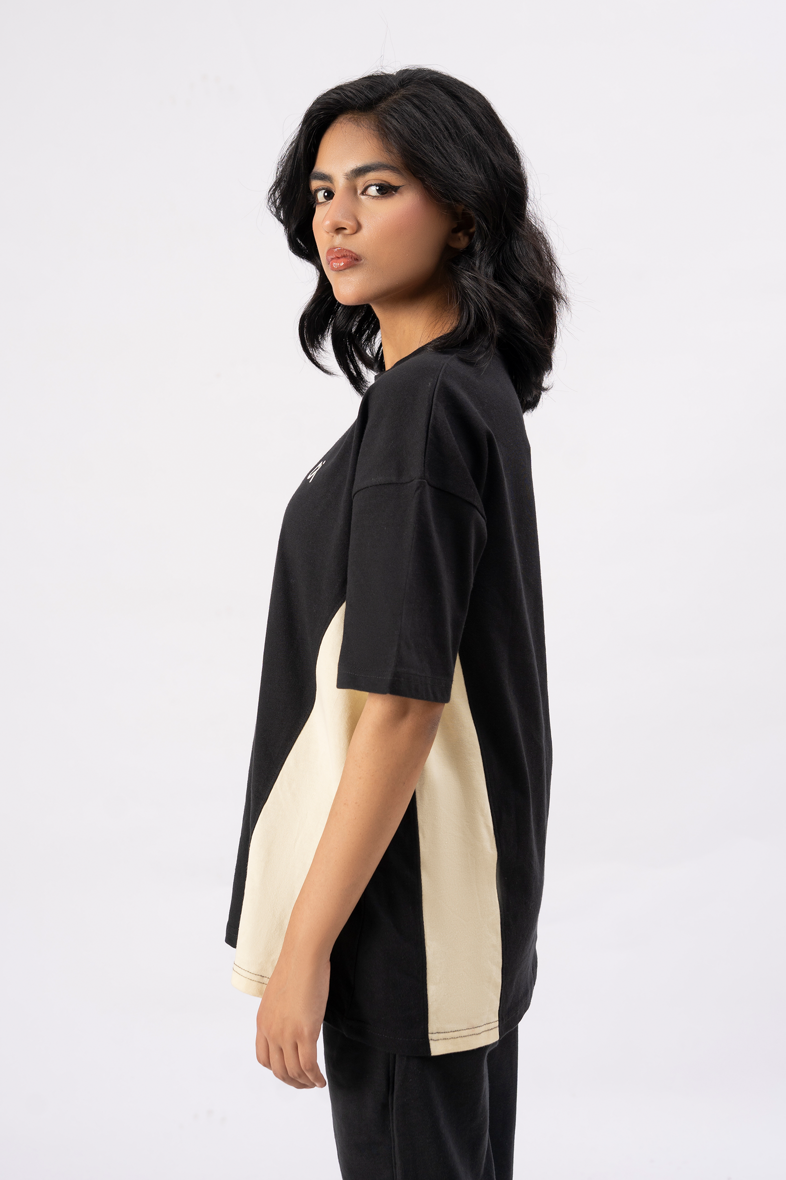 Contour Panel Tee – Black & Sand S4