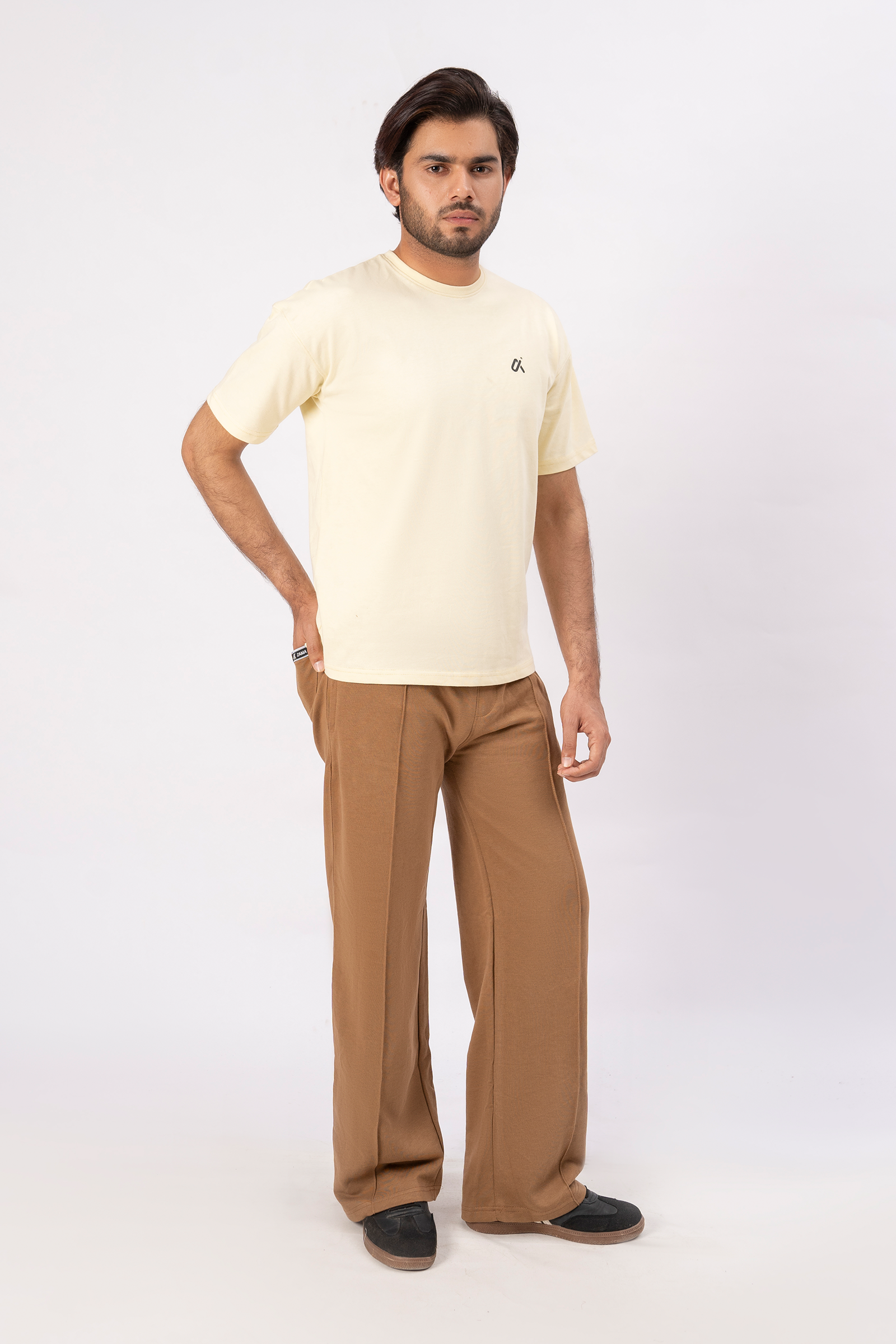 Men’s Relaxed Fit Trouser – Camel D3