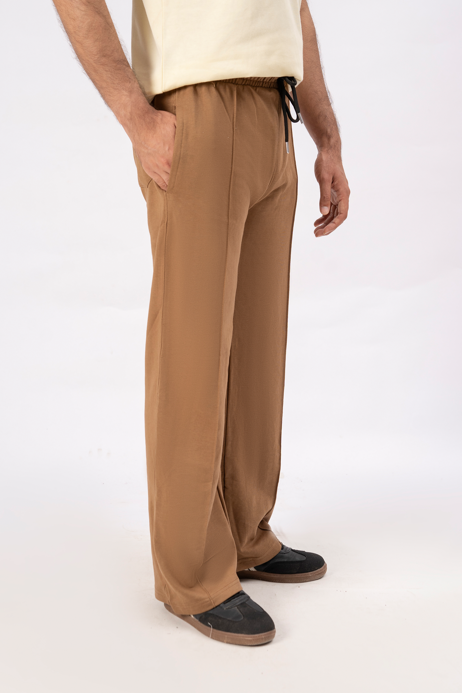 Men’s Relaxed Fit Trouser – Camel D3
