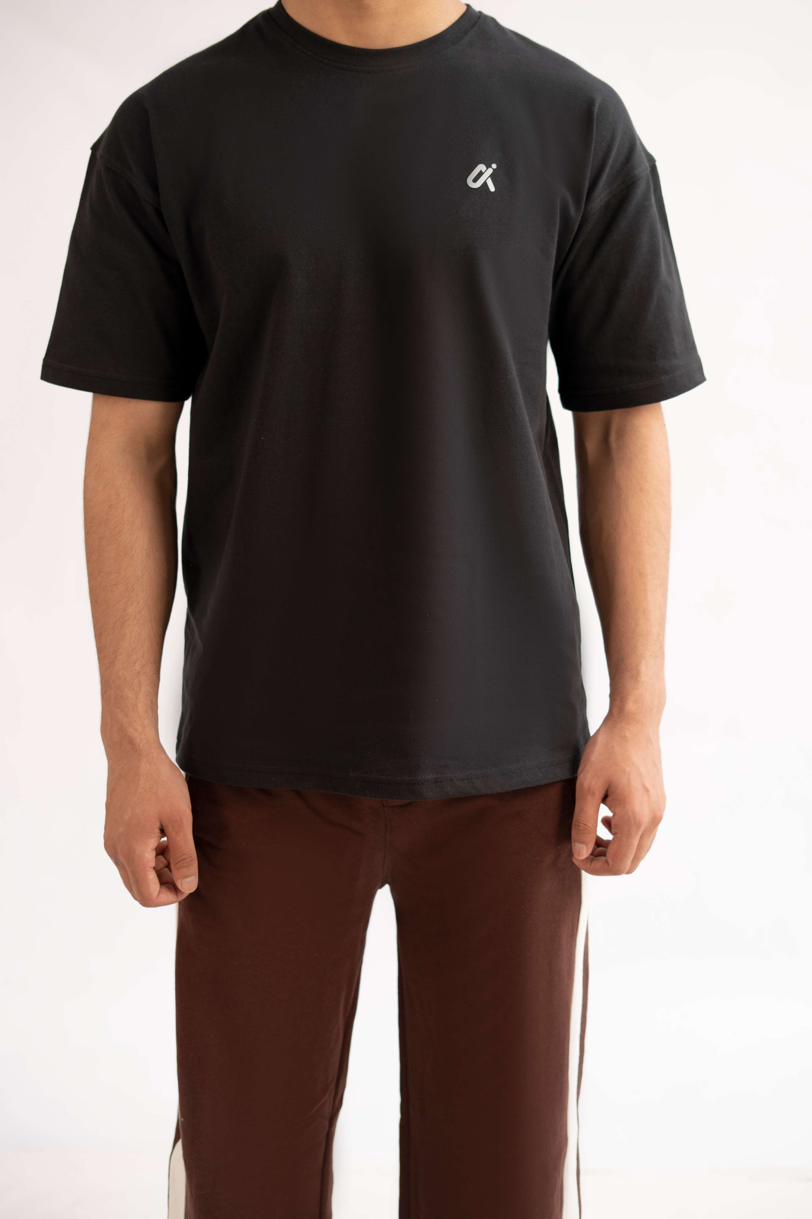 Essential Performance T-Shirt – Black T9