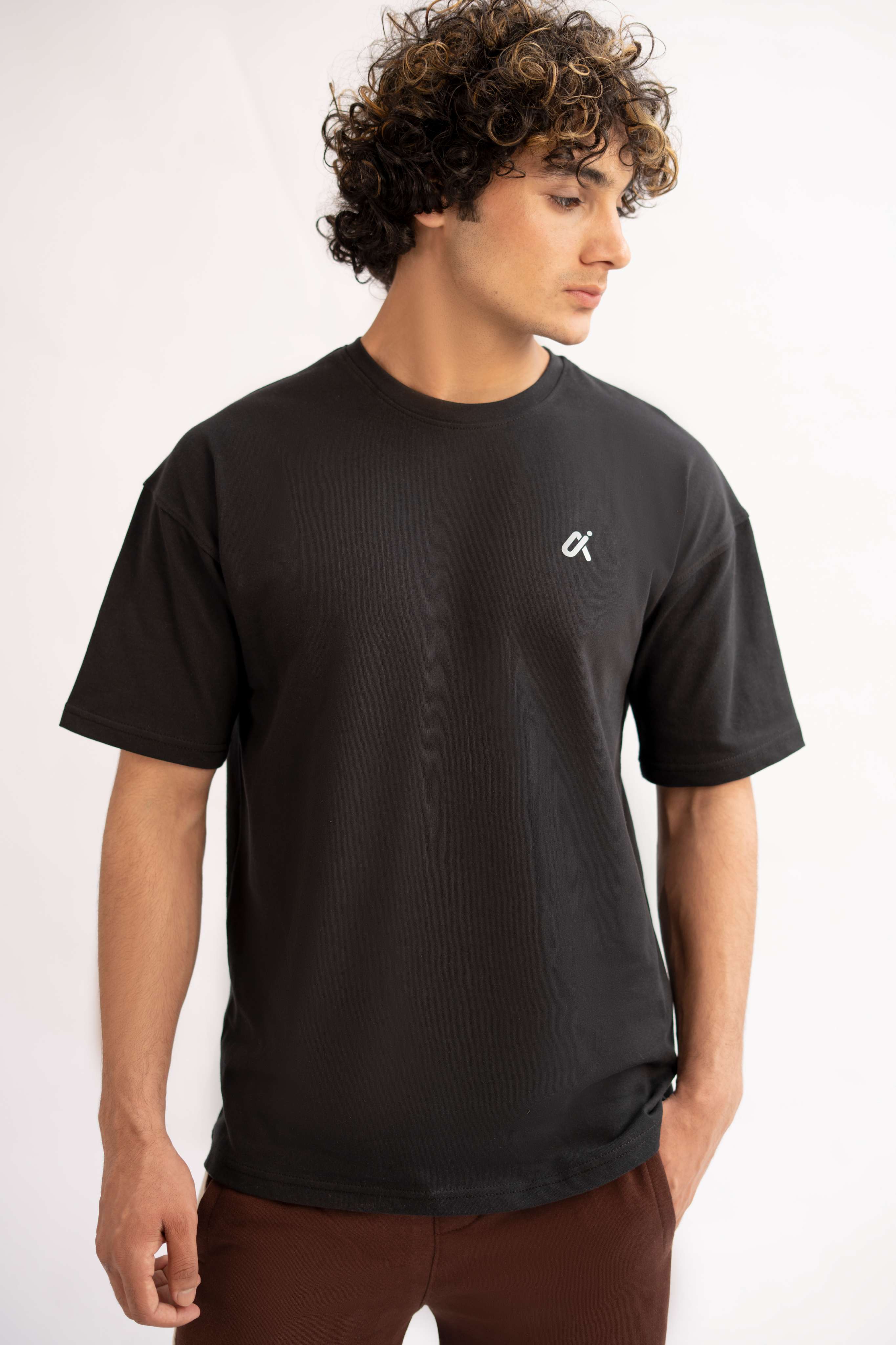 Essential Performance T-Shirt – Black T9