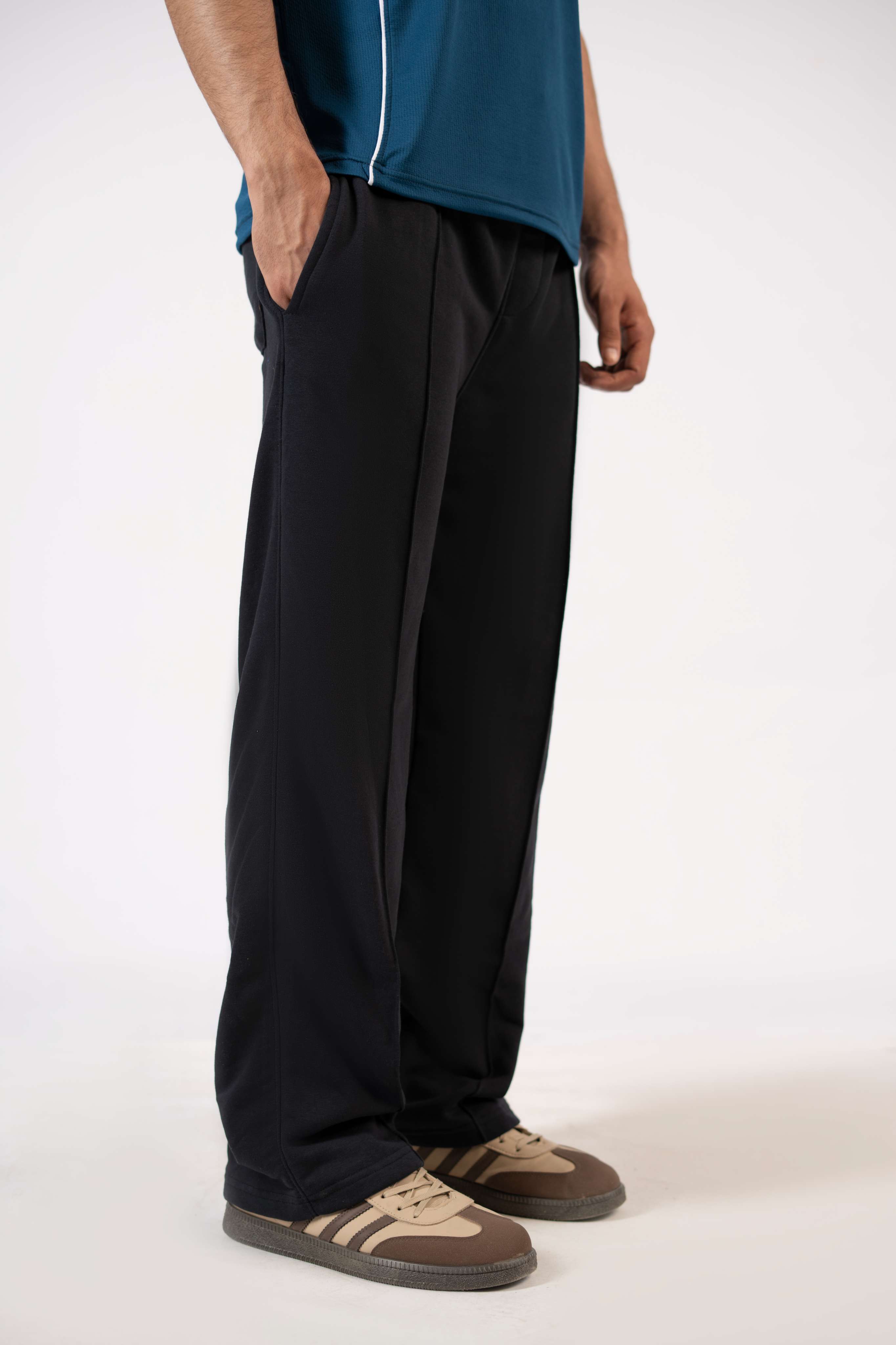 Men’s Relaxed Fit Trouser – Black D1